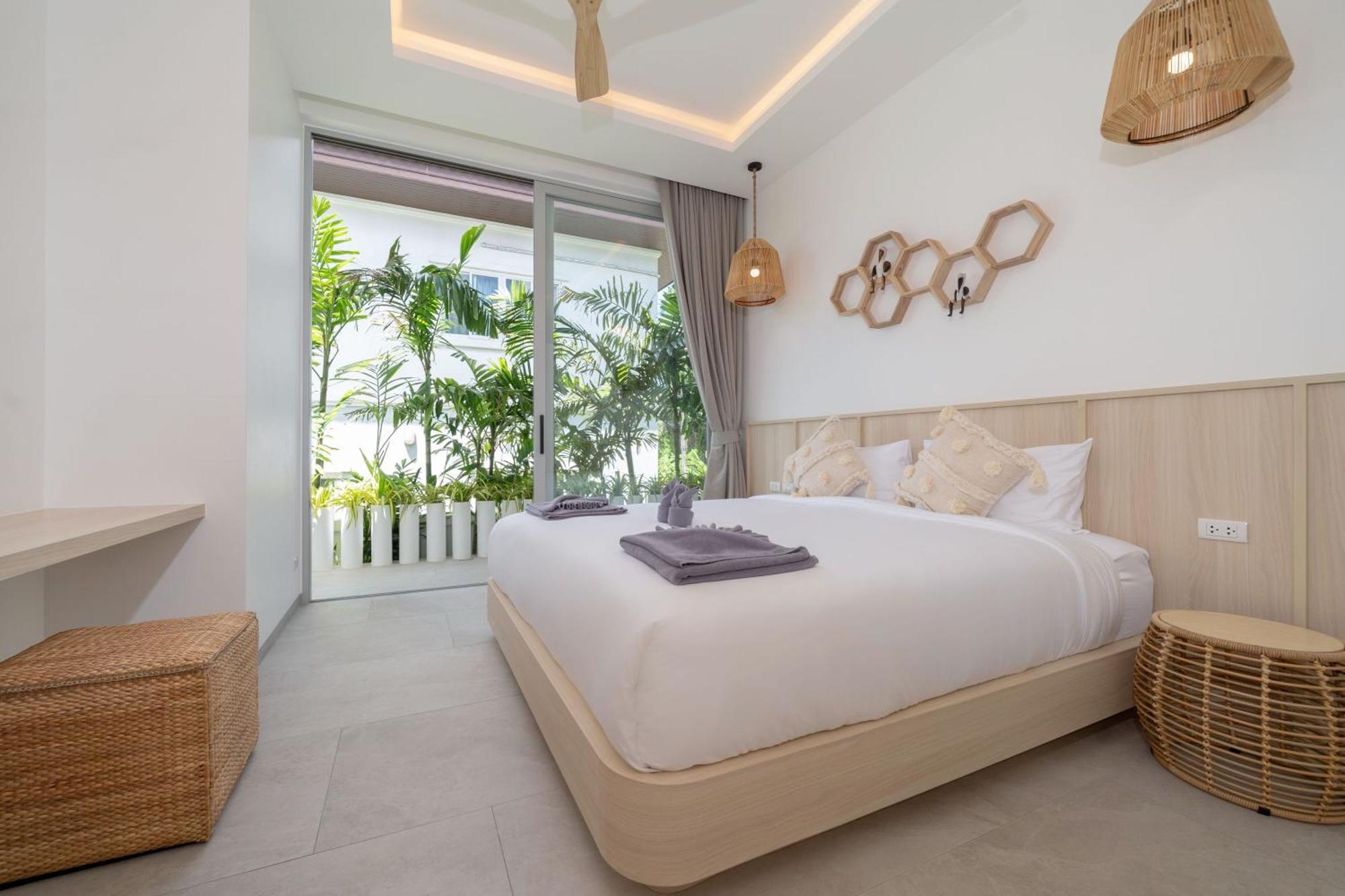 Tropical Brand New 4br Pool Mina, Just 5 Min Drive From Naiharn Vila *
