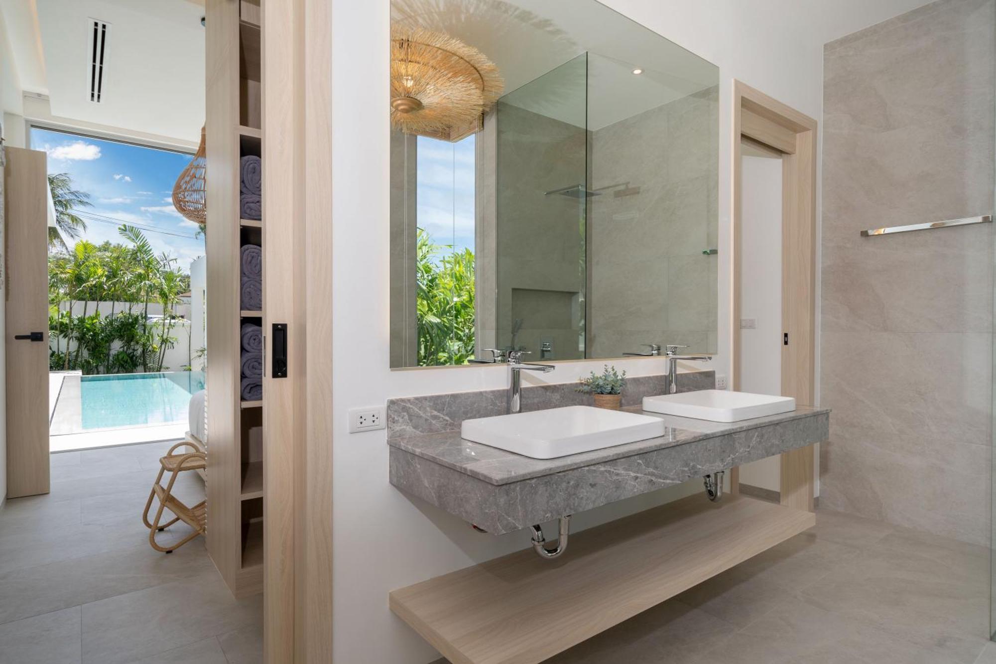 Vila Tropical Brand New 4br Pool Mina, Just 5 Min Drive From Naiharn
