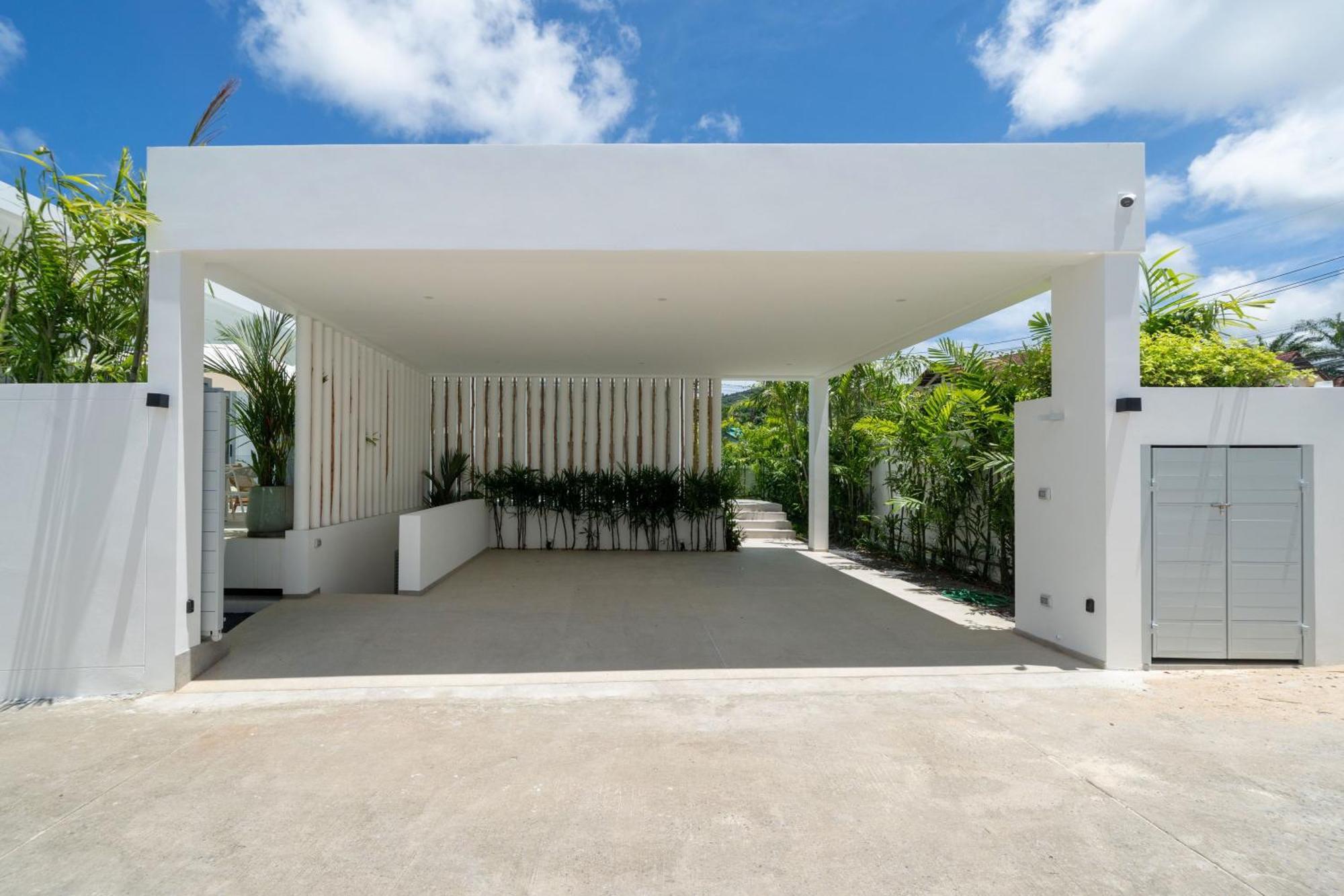 Vila Tropical Brand New 4br Pool Mina, Just 5 Min Drive From Naiharn *